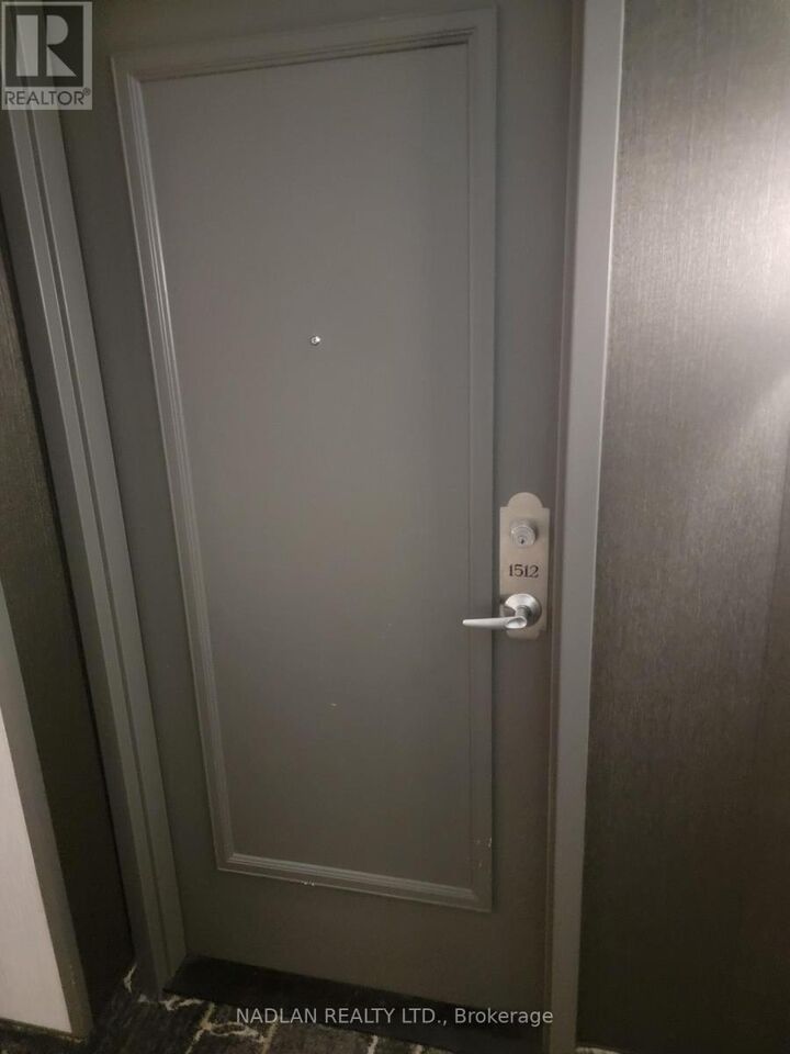 Property Photo:  155 Beecroft Road 1512  ON M2N 7C6 