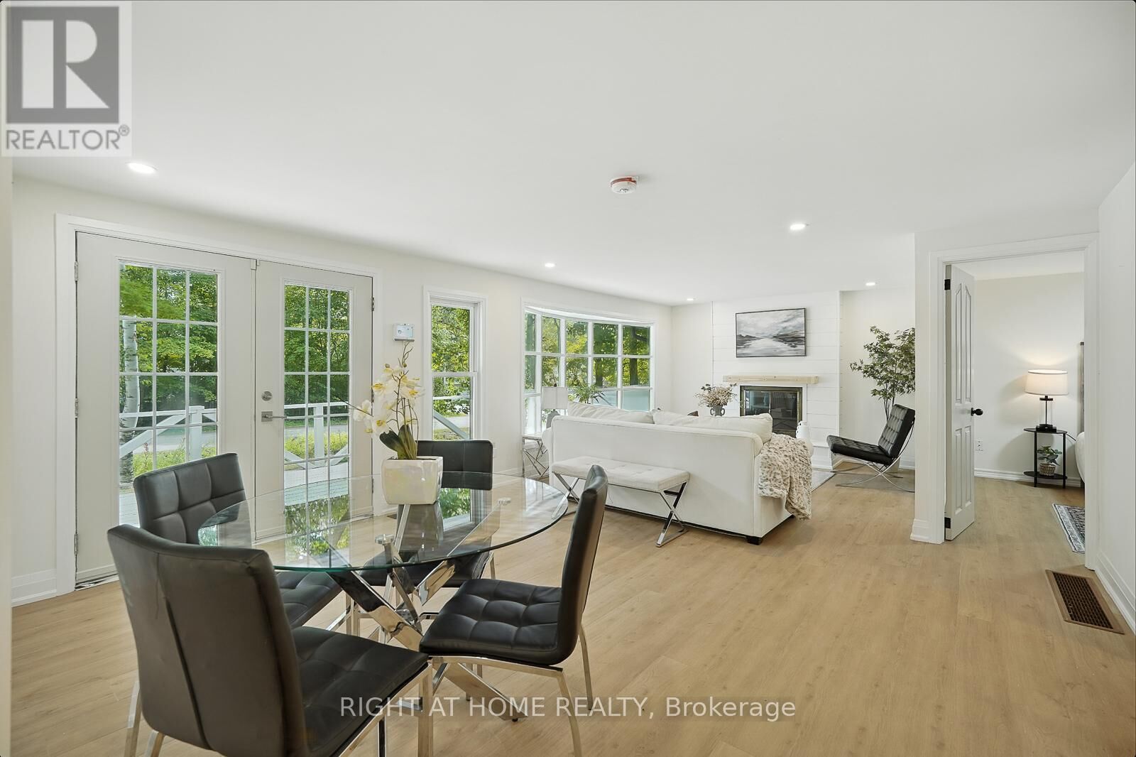 Property Photo:  29 Nida Drive Upper  ON L9M 0B3 