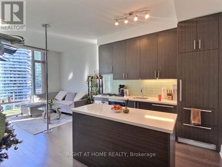 Property Photo:  39 Queens Quay East 932  ON M5E 0A5 