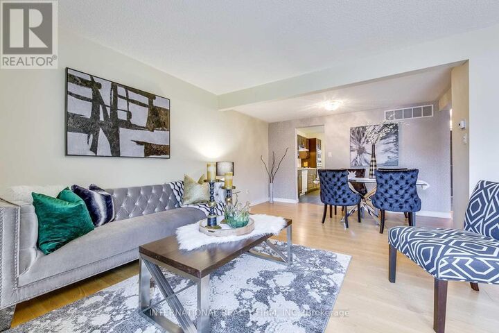 Property Photo:  6855 Glen Erin Drive 15  ON L5N 1P6 