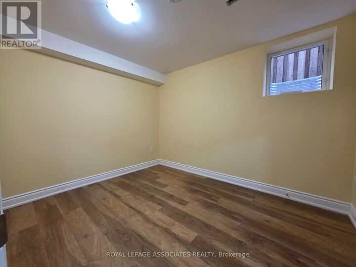 Property Photo:  64 Morningside Avenue  ON M1E 3C2 