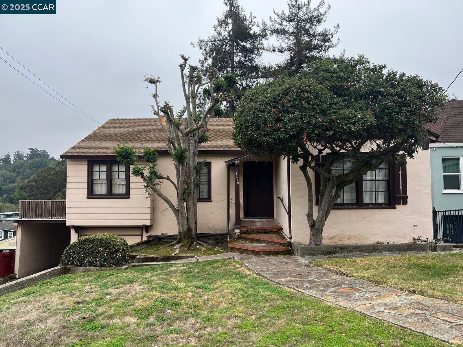 Property Photo: 8359 Ney Ave CA 94605