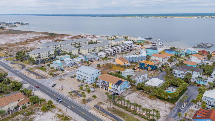Property Photo:  8468 Gulf Boulevard # Ut-4  FL 32566 