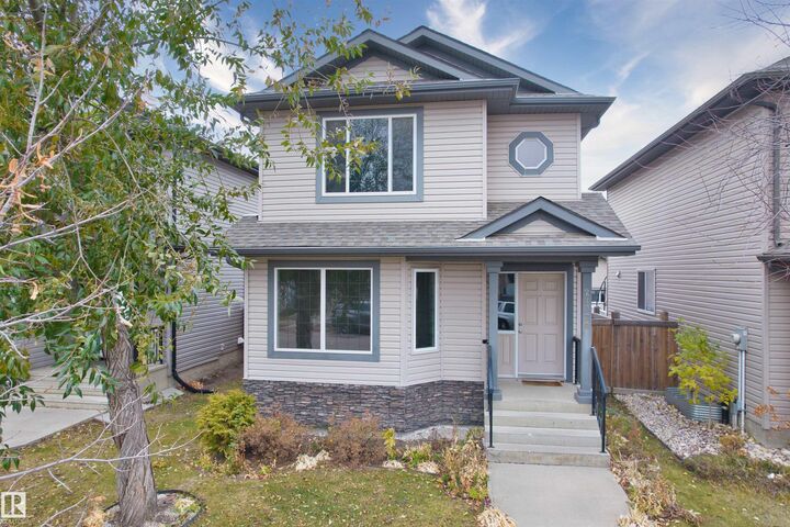 21328 95 Avenue NW  Edmonton AB T5T 4C9 photo
