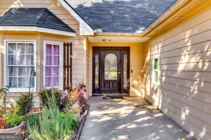 Property Photo:  1245 Shamrock Hill Circle  GA 30052 