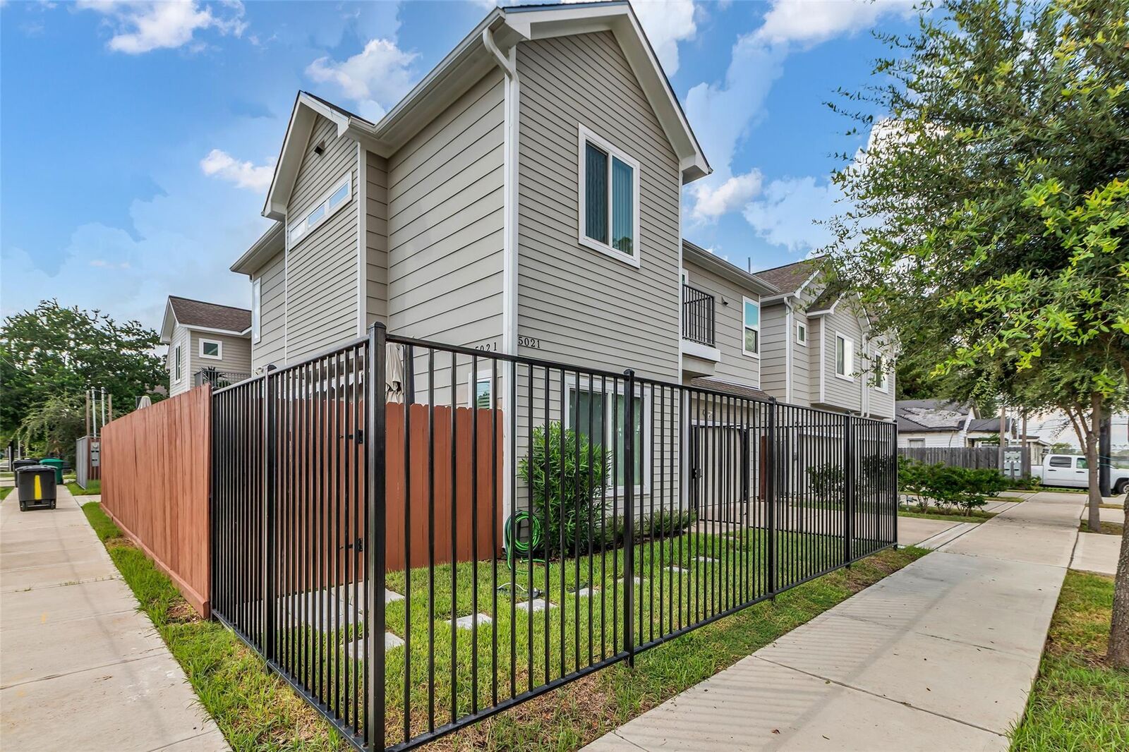 Property Photo:  5021 Nichols Street  TX 77020 