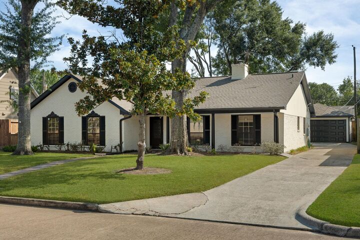 Property Photo:  2323 Del Norte Street  TX 77018 