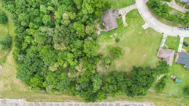 Property Photo: 6609 Bayou View Drive TX 77091