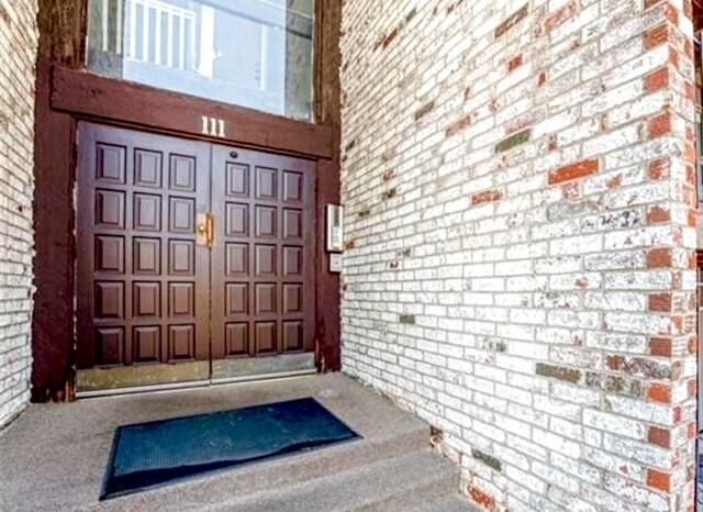 Property Photo: 111 E 50th Street B MO 64112
