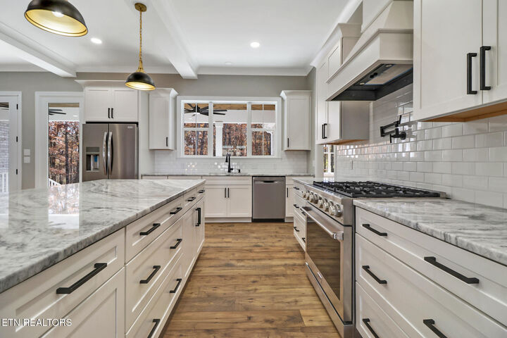 Property Photo: 1052 Catoosa Ridge Drive TN 38571