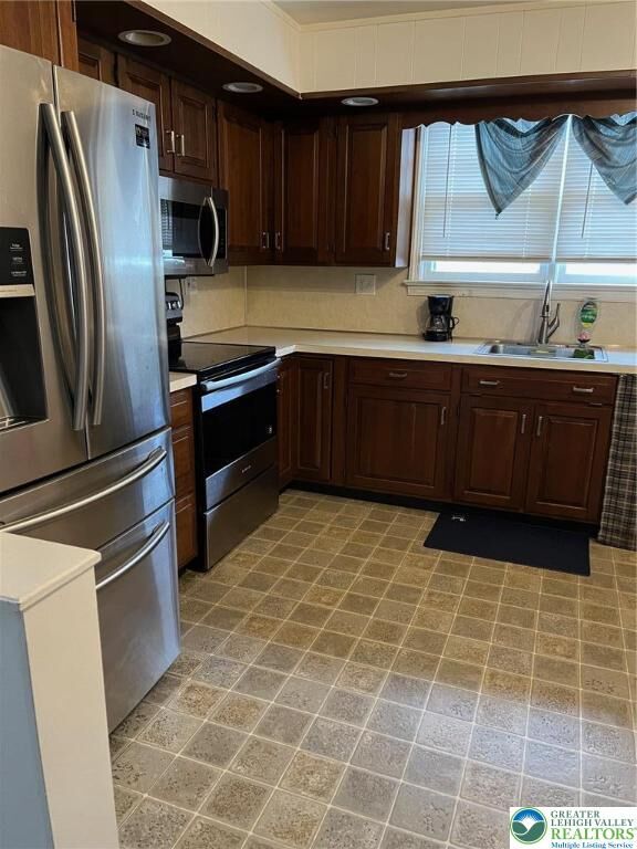 Property Photo:  1044 Wiley Street  PA 18015 