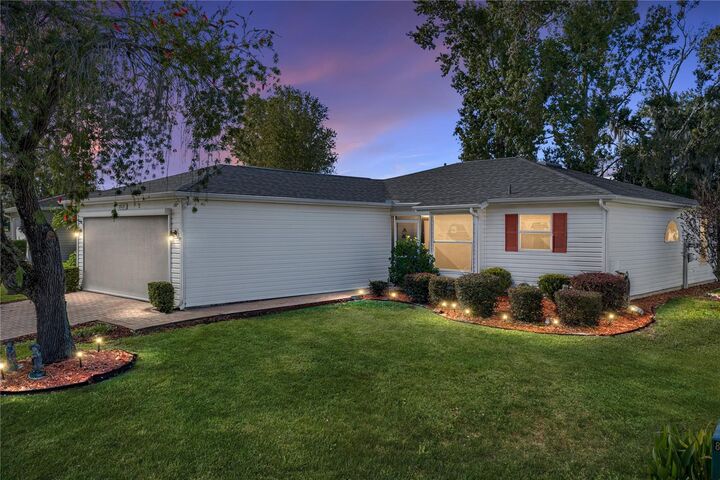 Property Photo: 29235 Princeville Drive FL 33576