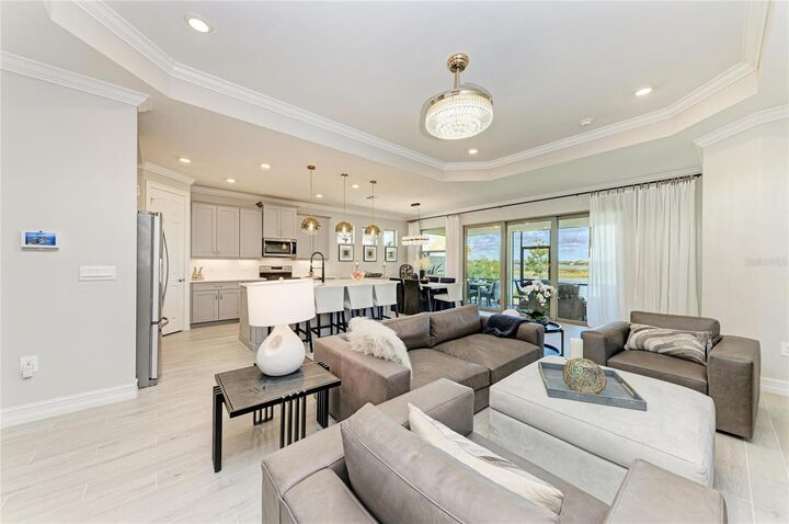 Property Photo: 576 Ravello Boulevard FL 34275