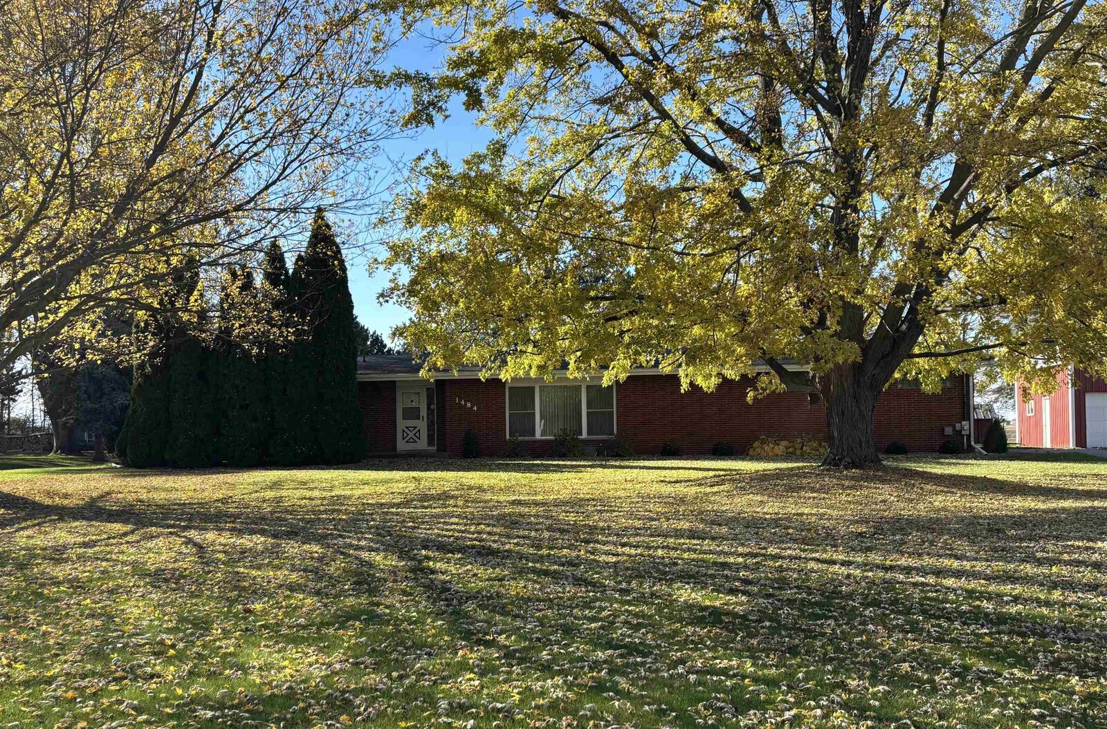 Property Photo:  1484 S Beyer Road  MI 48601 