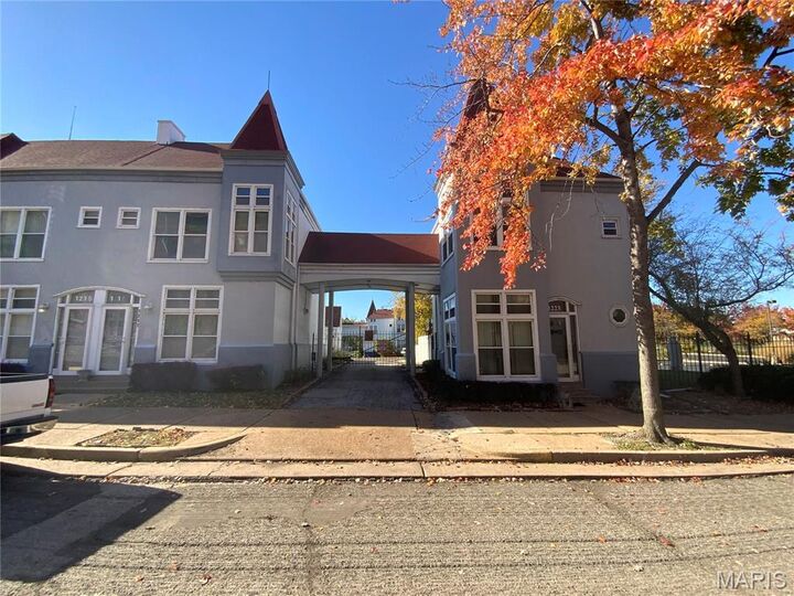 Property Photo: 1217 N 11th Street 1217 MO 63106