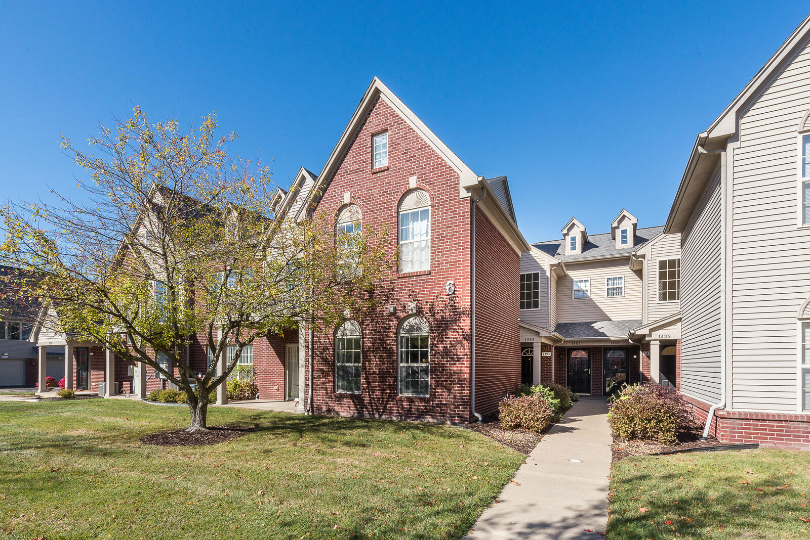 Property Photo:  1385 Addington Lane  MI 48108 