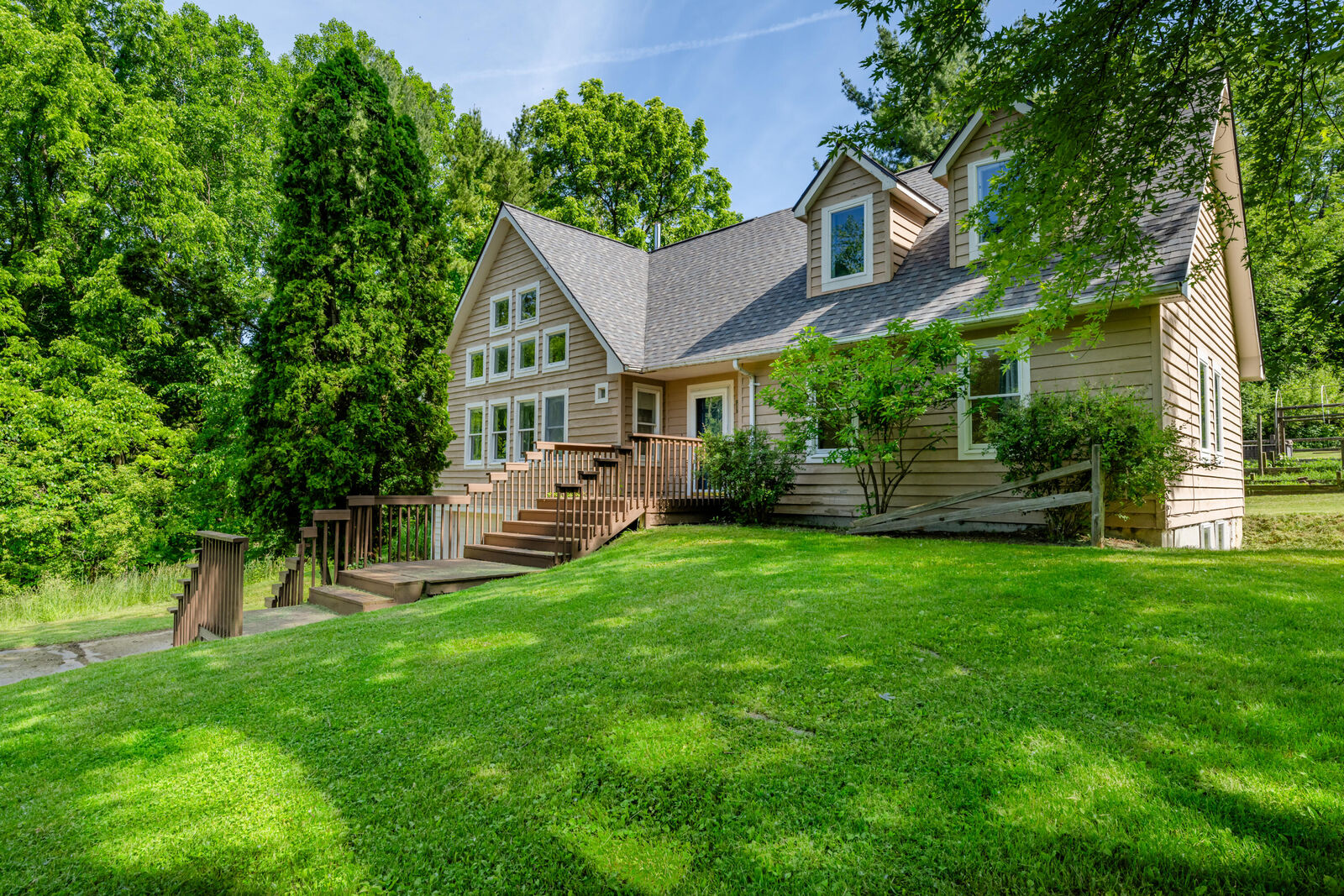 Property Photo:  2775 Lakeland Drive  MI 49103 