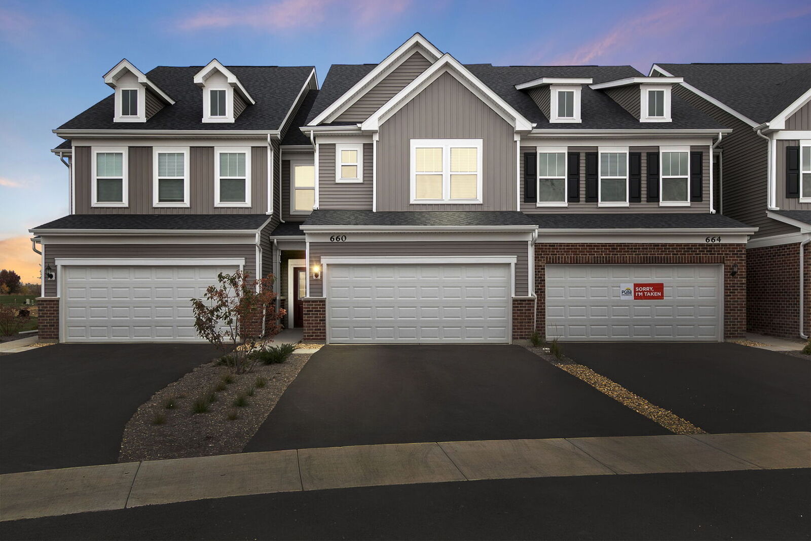 Property Photo: 660 Switchgrass Way 58002 IL 60490