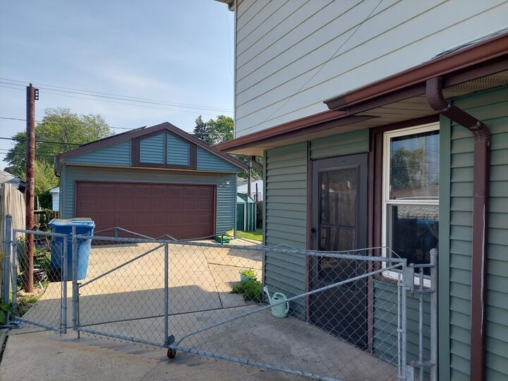 Property Photo: 4421 W 87th Street IL 60456