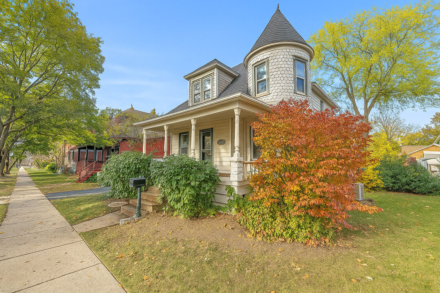 Property Photo: 4005 Deyo Avenue IL 60513