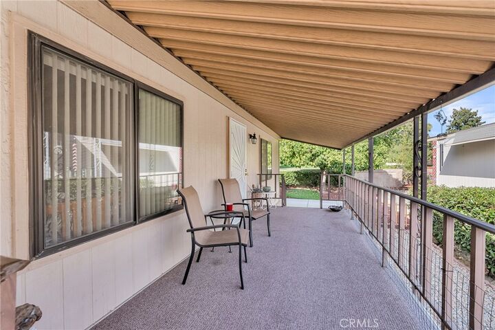 Property Photo: 1772 Burr Oak CA 92545