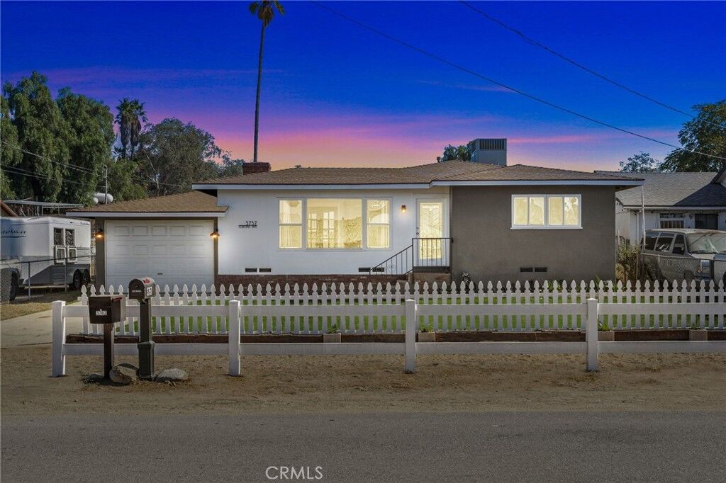 Property Photo: 3757 Corona CA 92860