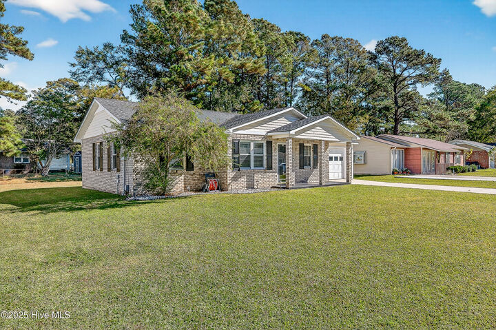 Property Photo: 113 King Street NC 28540