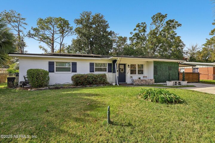 Property Photo:  4450 Revelstoke Drive  FL 32207 