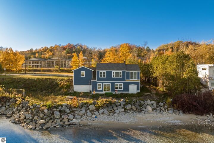 Property Photo:  800 N St Joseph Street  MI 49682 