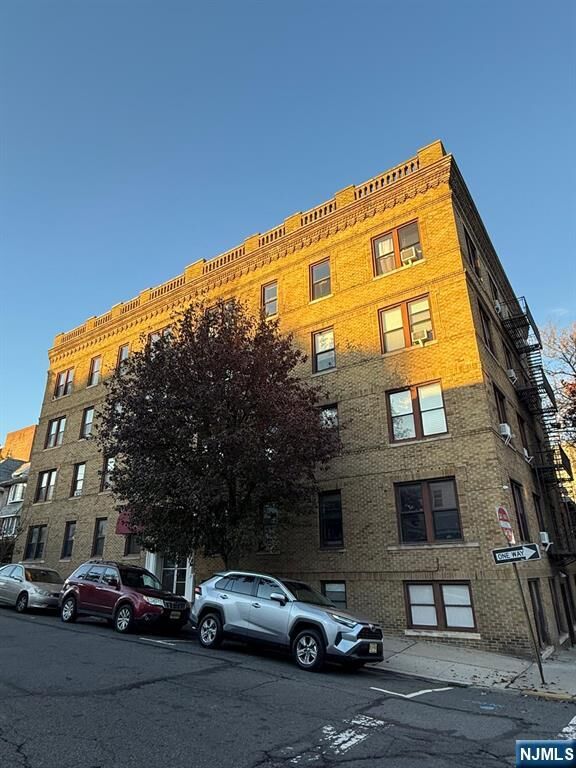 Property Photo:  22 73rd Street 16  NJ 07047 