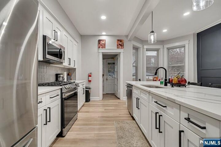 Property Photo:  257 Woodlawn Avenue  NJ 07305 