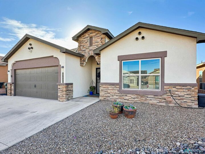 Property Photo: 1909 Troy Drive NM 88220