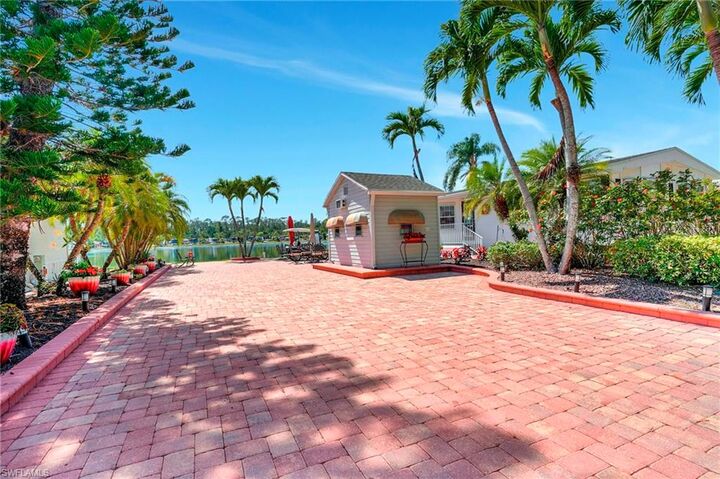 Property Photo:  2117 Crystal Lake Dr  FL 34120 