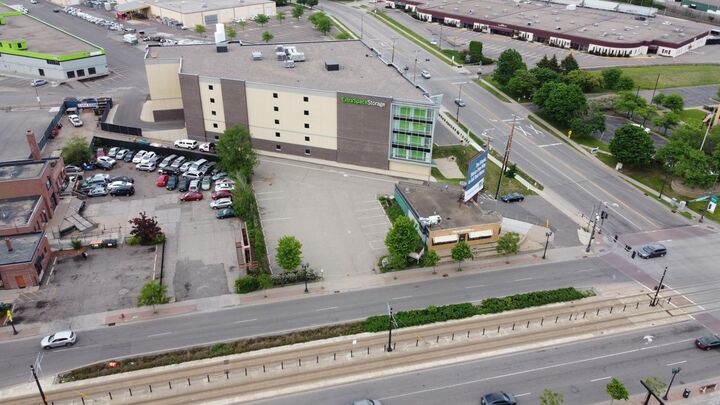 Property Photo:  2119 University Avenue W  MN 55114 