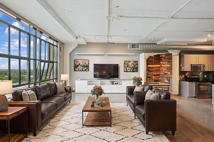 Property Photo: 2929 Chicago Avenue 1002 MN 55407
