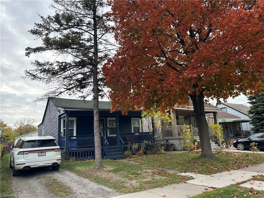 Property Photo:  21 Stapleton Avenue  ON L8H 3N4 