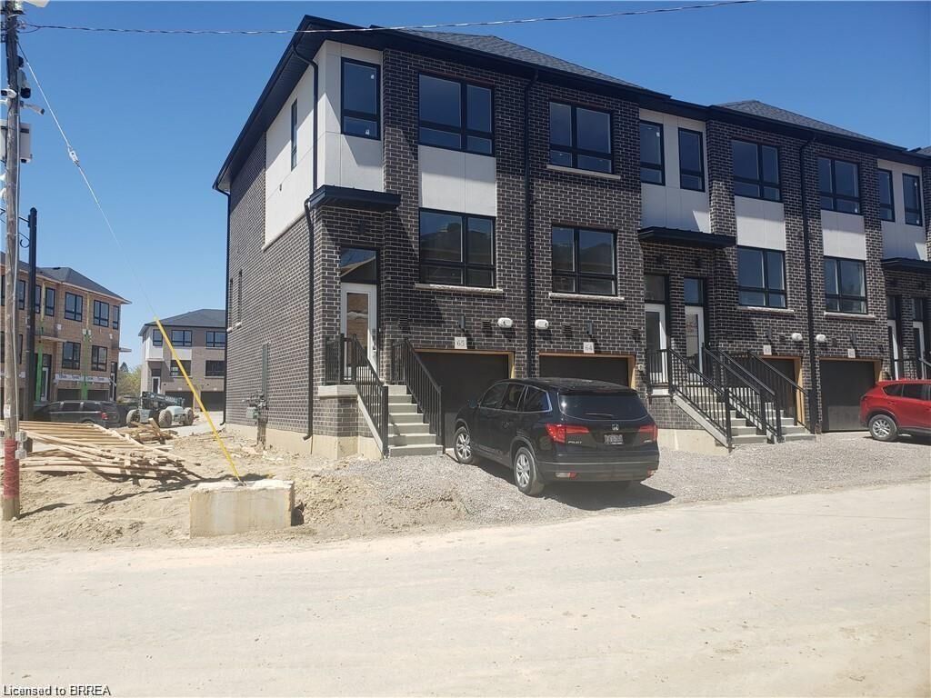 Property Photo:  720 Grey Street 65  ON N3S 7X7 