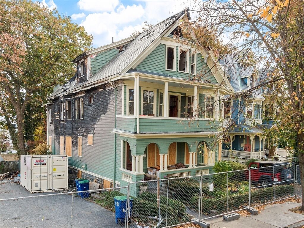 Property Photo:  71 Thurston  MA 02145 