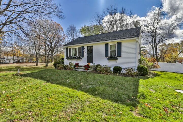 Property Photo:  82 Martins Pond Rd  MA 01450 