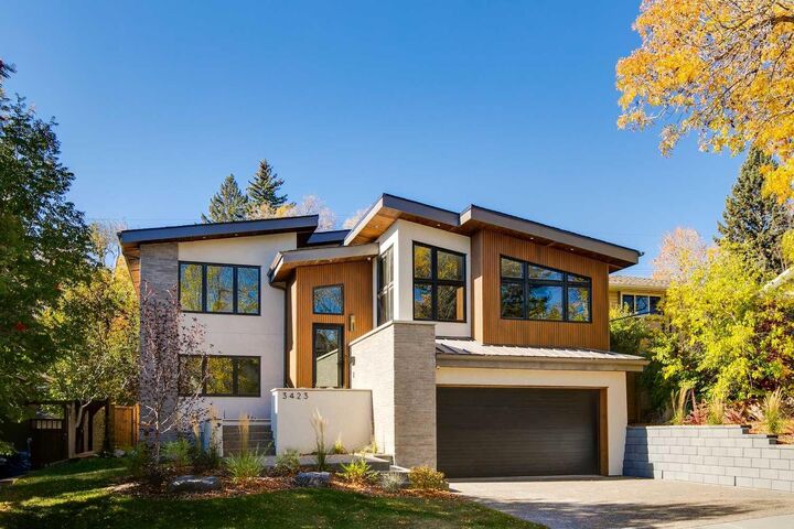 3423 23 Street NW  Calgary AB T3L 0T8 photo