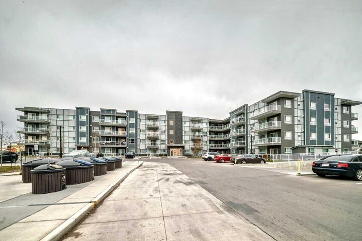 80 Carrington Plaza NW 404  Calgary AB T3P 1X6 photo