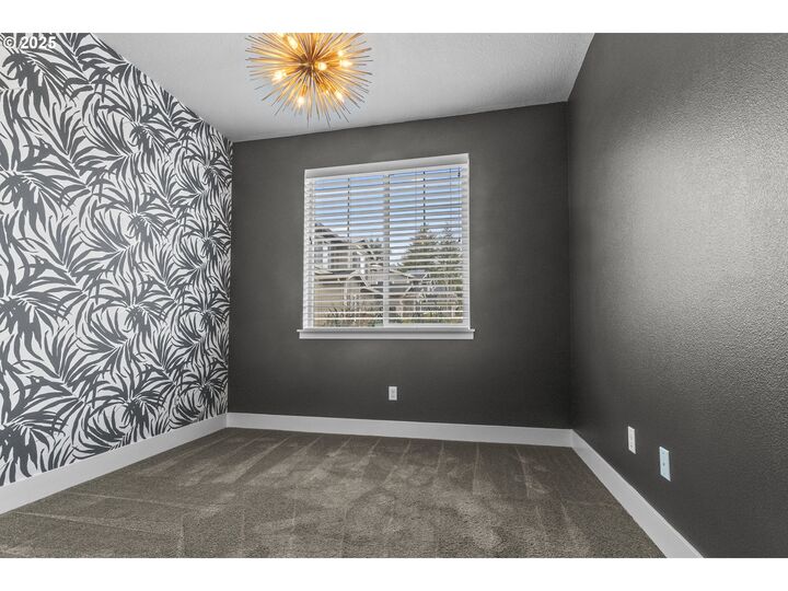 Property Photo: 12062 SW Redberry Ct OR 97223