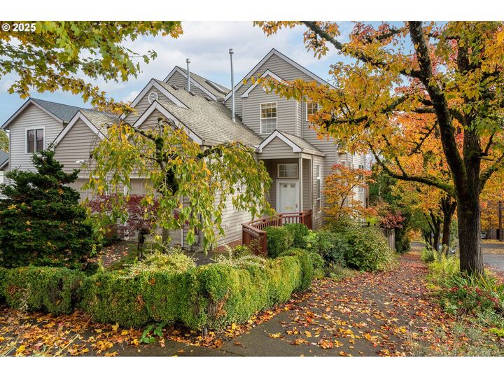 3840 S Water Ave  Portland OR 97239 photo