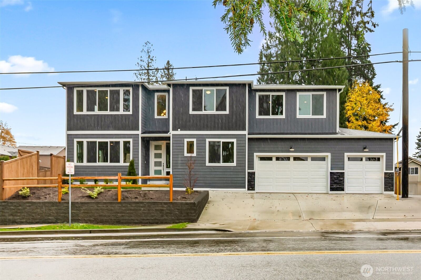 Property Photo:  1720 S Lake Stickney Drive  WA 98087 