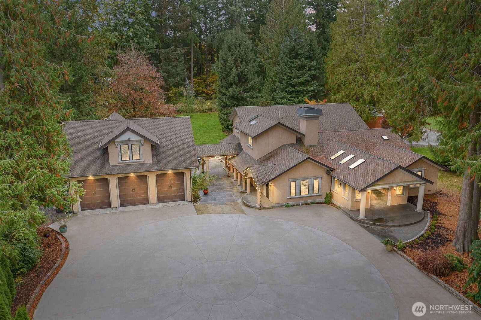 Property Photo: 7014 171st Avenue SE WA 98290