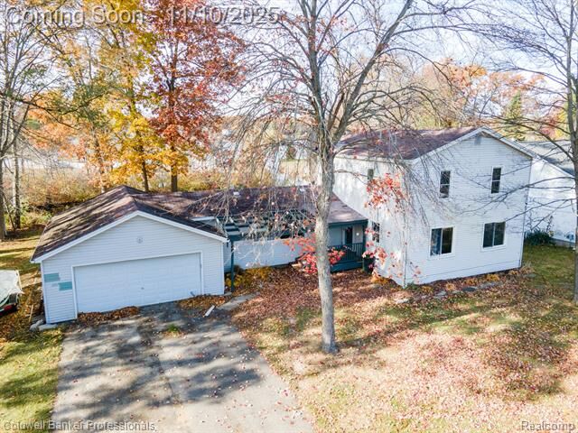 Property Photo:  1290 Bablon Dr  MI 48386 