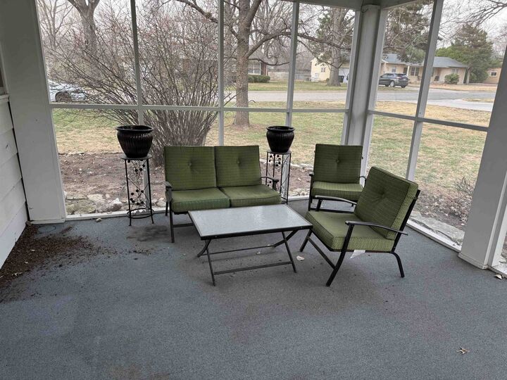 Property Photo:  727 E Harvard Ave  KS 67042 