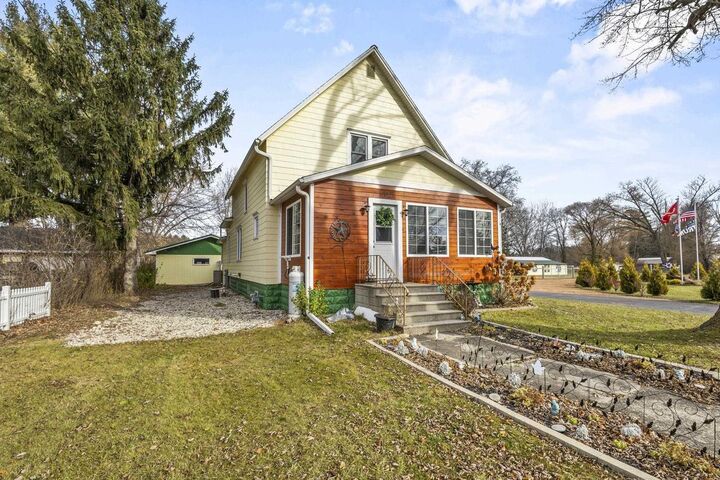 Property Photo:  602 West Main Street  WI 54982 