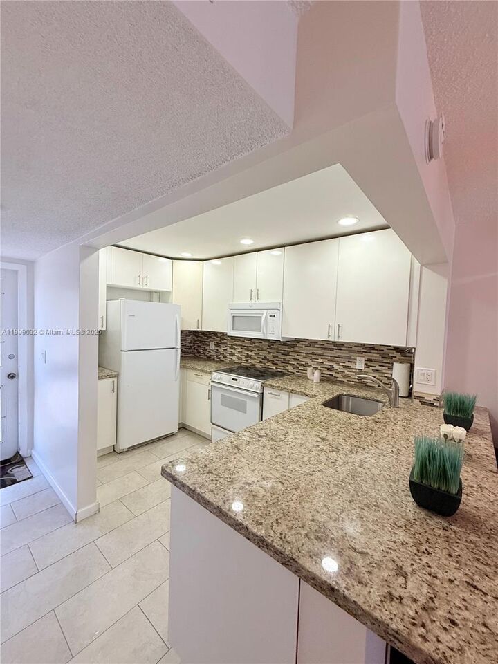 Property Photo:  2081 S Ocean Dr 308  FL 33009 