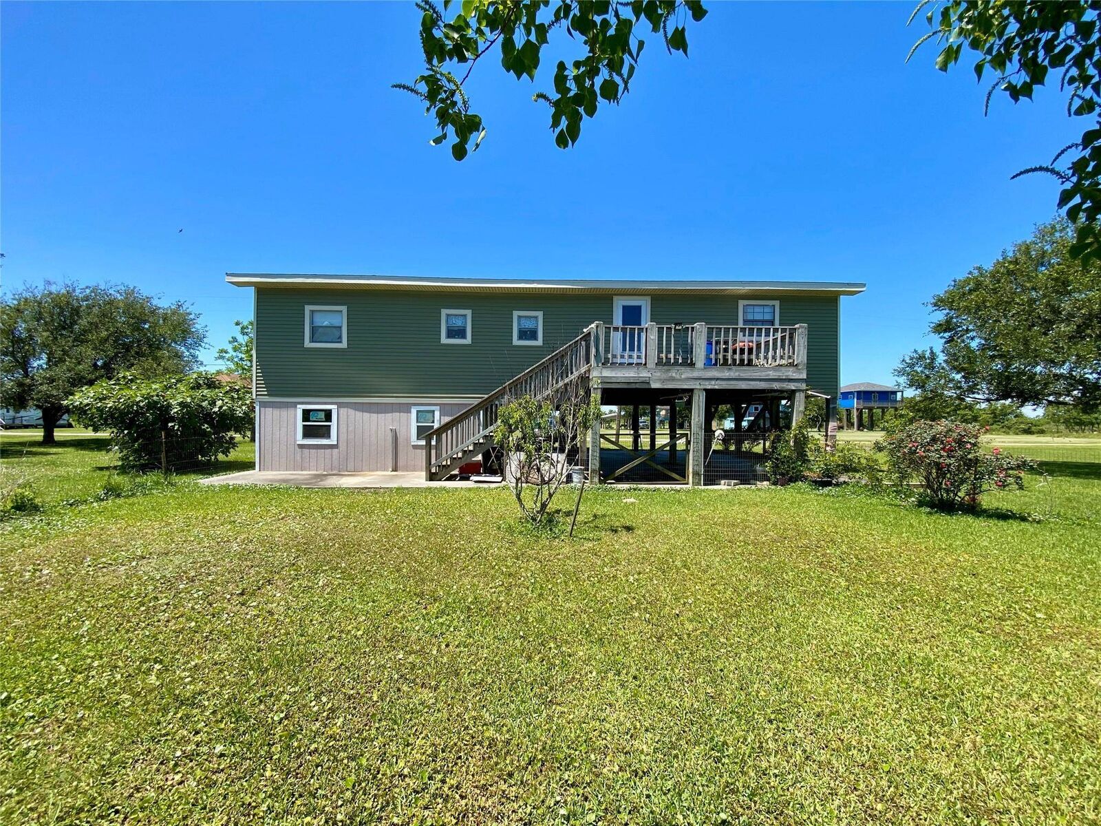 Property Photo: 1228 Bahama Lane TX 77650